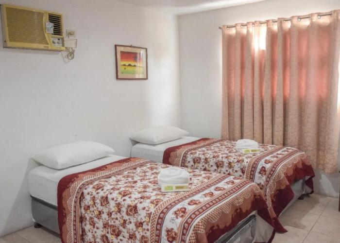Tiptop Tower Suite Inn