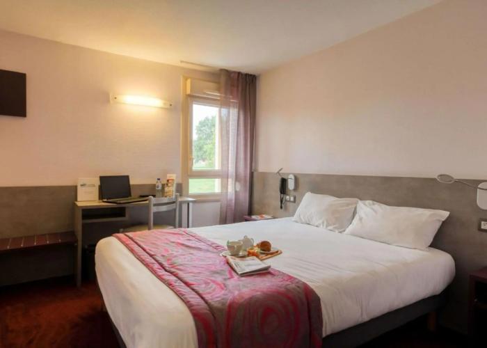 Brit Hotel Les Evens