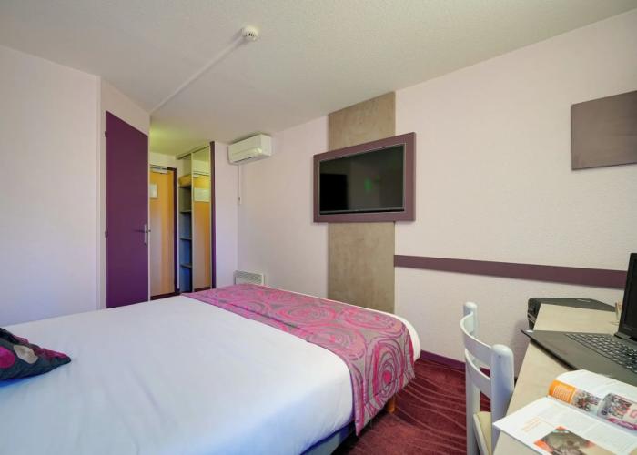 Brit Hotel Les Evens