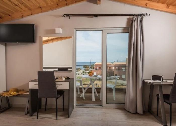 Oliva Beach Studios & Apartments