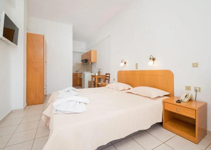 Adonis Hotel