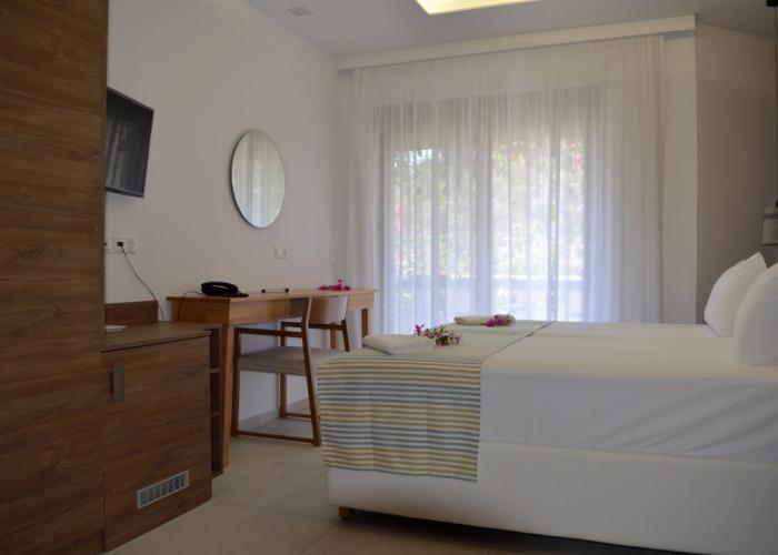Fevro Hotel