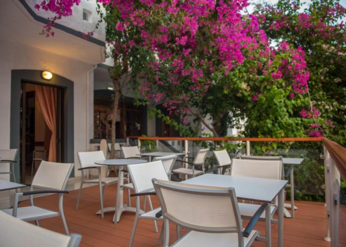 Fevro Hotel
