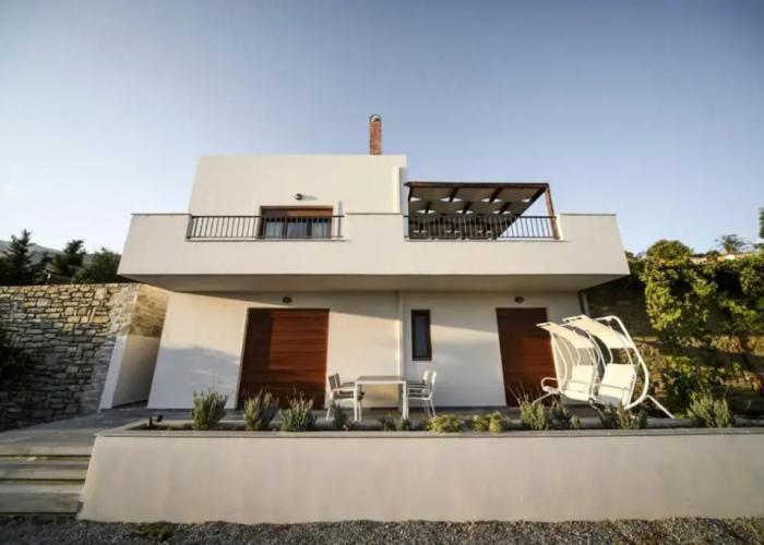 Lenikos Resort