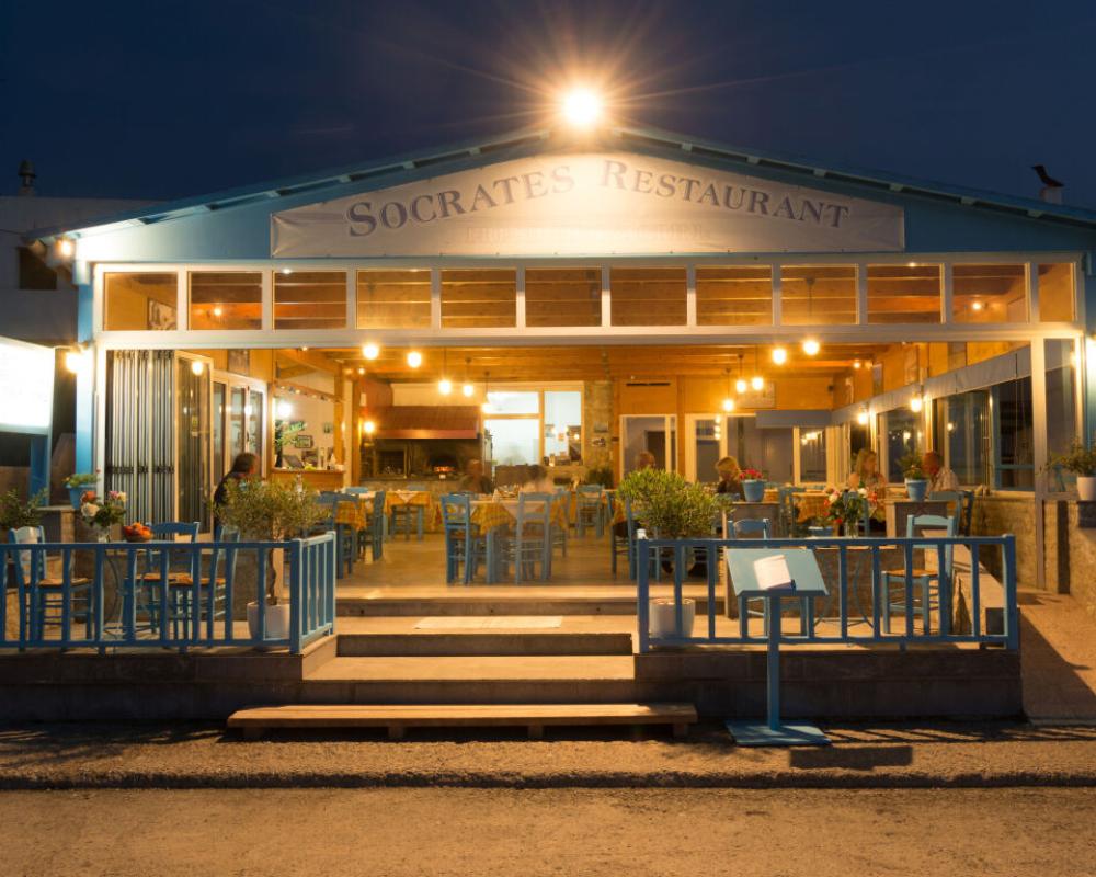 Socrates Apartments & Restaurant