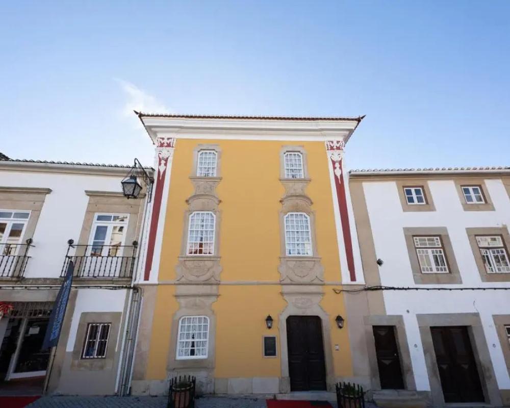 Casa Amarela TH & National Monument