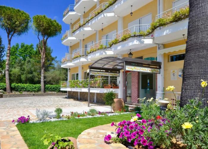 Hotel Paloma Blanca