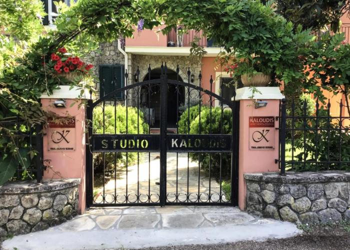 Kaloudis Apartments & Studios