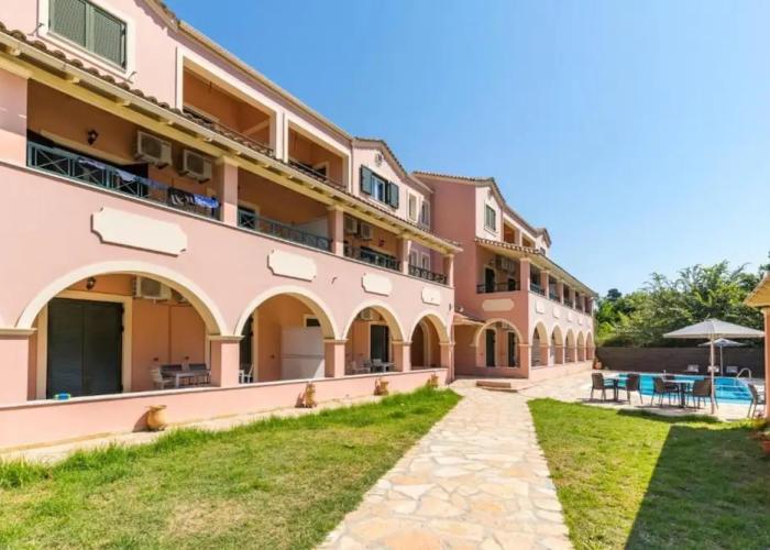 Bella De Lux Apts