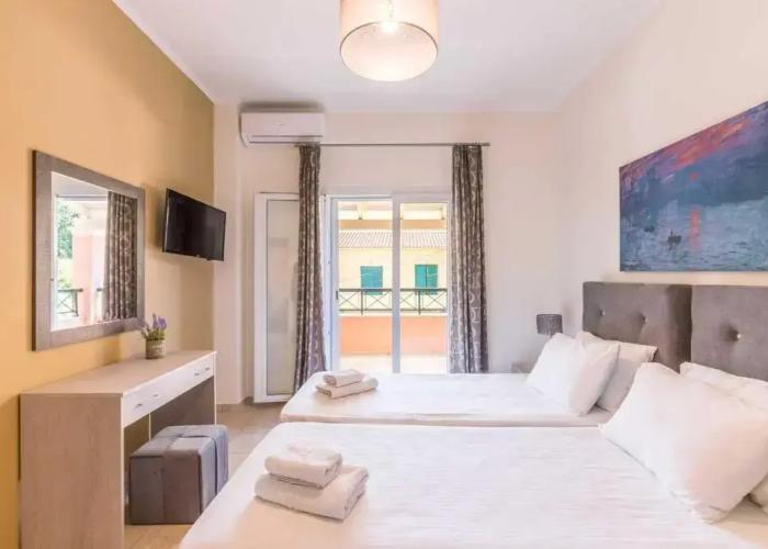 Bella De Lux Apts