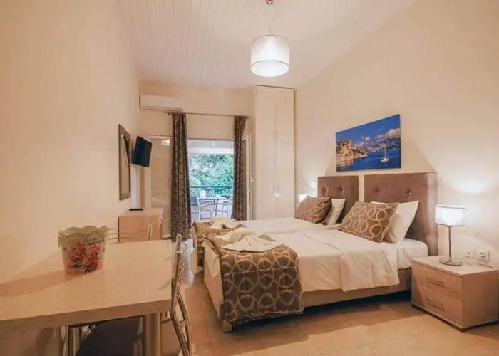 Bella De Lux Apts