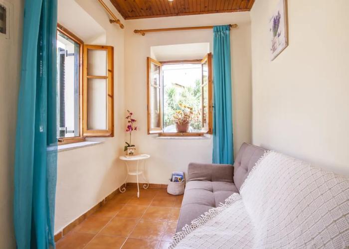 Old Barber Shop by Konnect, 1,2km from Dassia beach