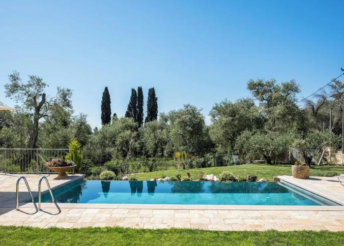 Mateo Stone Villa with Private Pool by Konnect