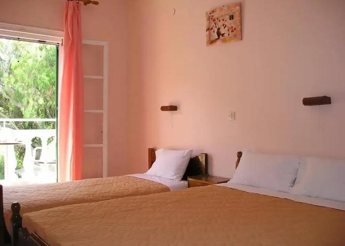 River Studios & Apartments