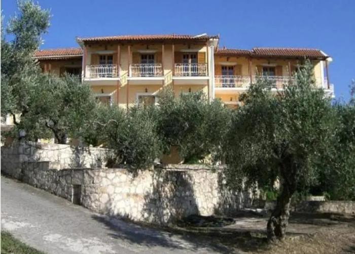 Sofos Apartments