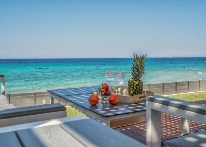 Perla Beach Villa