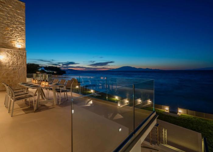 Perla Beach Villa
