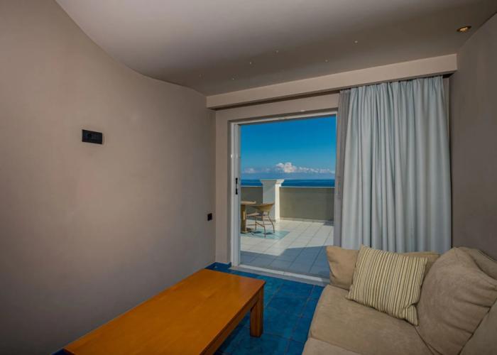 Alexandra Beach Resort & Spa