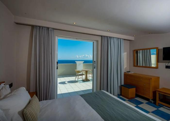 Alexandra Beach Resort & Spa