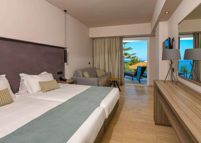 Alexandra Beach Resort & Spa