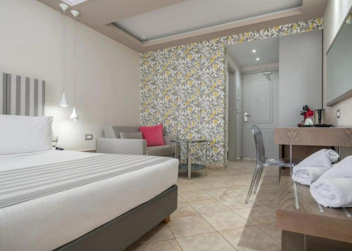 Balcony Hotel - Adults Only