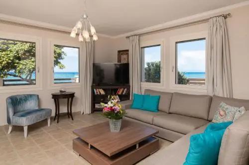 Villa Elizabeth - Seafront Modern Villa - Villa Elizabeth - Seafront Classic Villa
