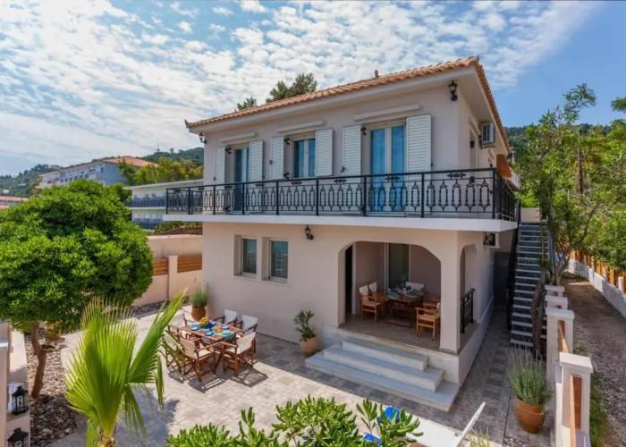 Villa Elizabeth - Seafront Modern Villa - Villa Elizabeth - Seafront Classic Villa