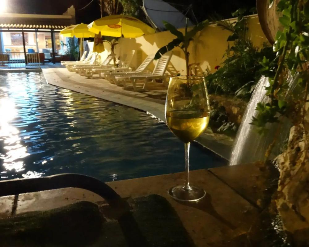фото Iniochos Hotel