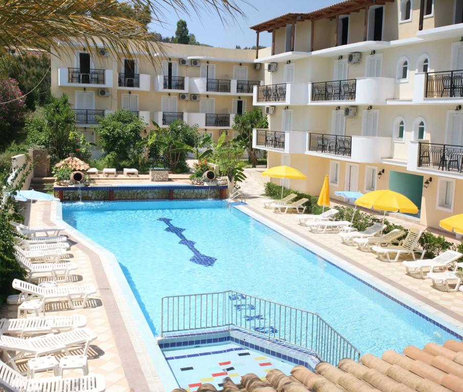 фото Iniochos Hotel