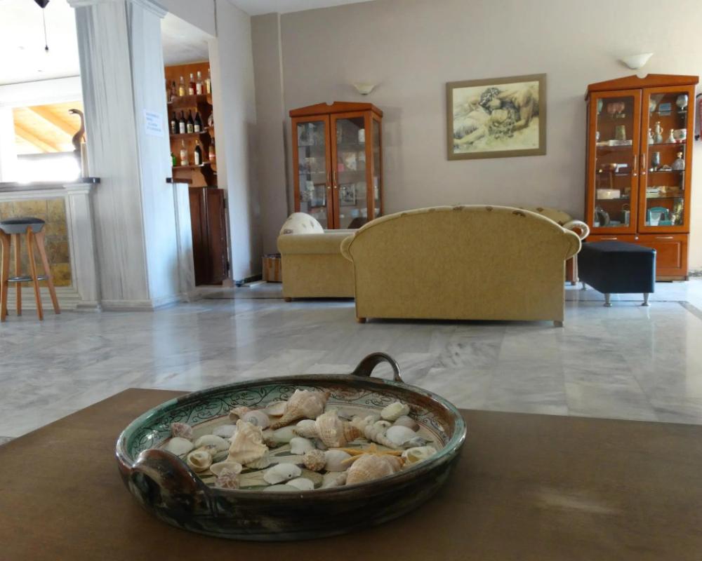 фото Iniochos Hotel
