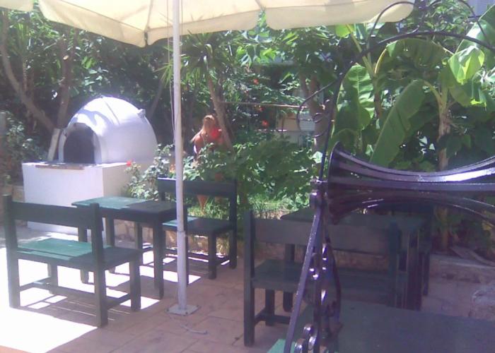 Iniochos Hotel