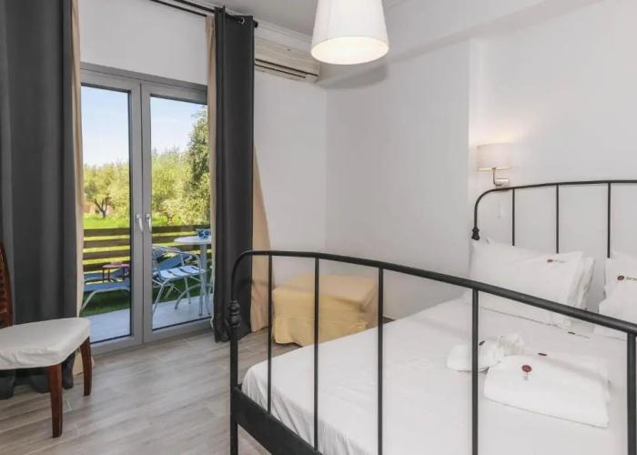 Denise Studios & Apartments