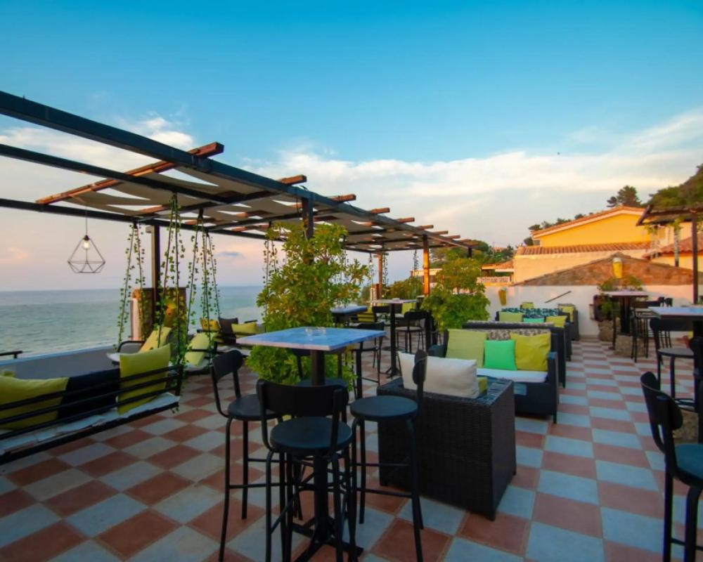 фото Agoulos Beach Hotel