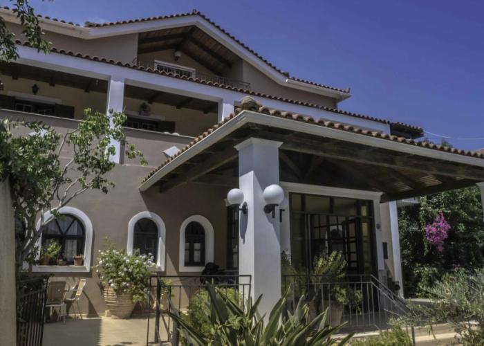 Krinas Hotel