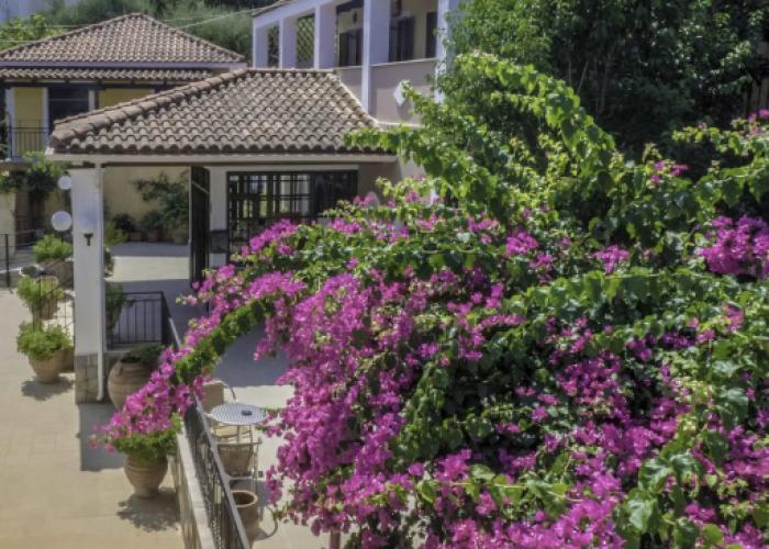 Krinas Hotel
