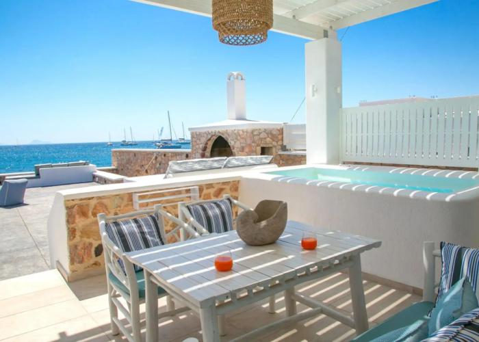 Aegean Melody Suites & Villa