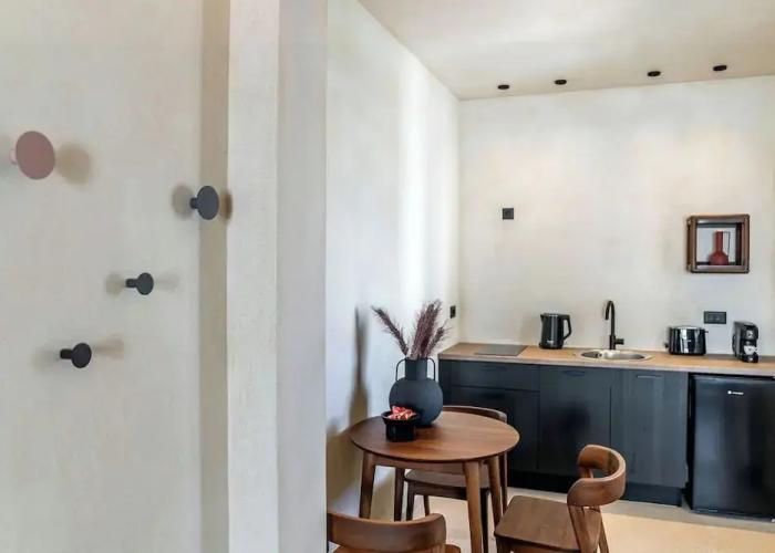 Peranosa The Residency