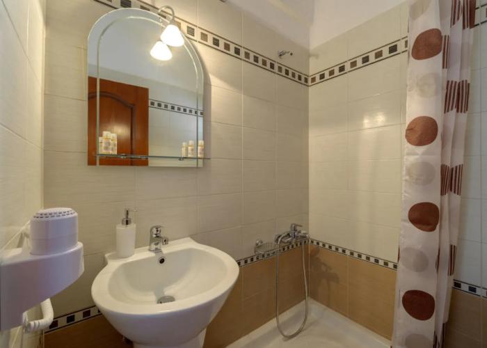Akrotiri Apartments