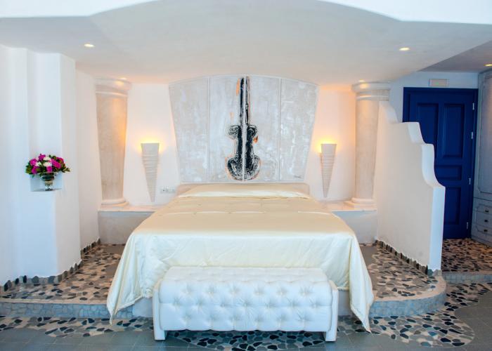 Astarte Suites