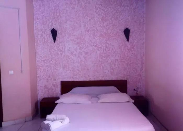 Central Hotel