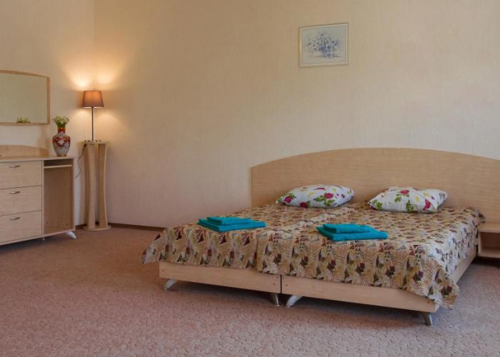 La Rose Guest House