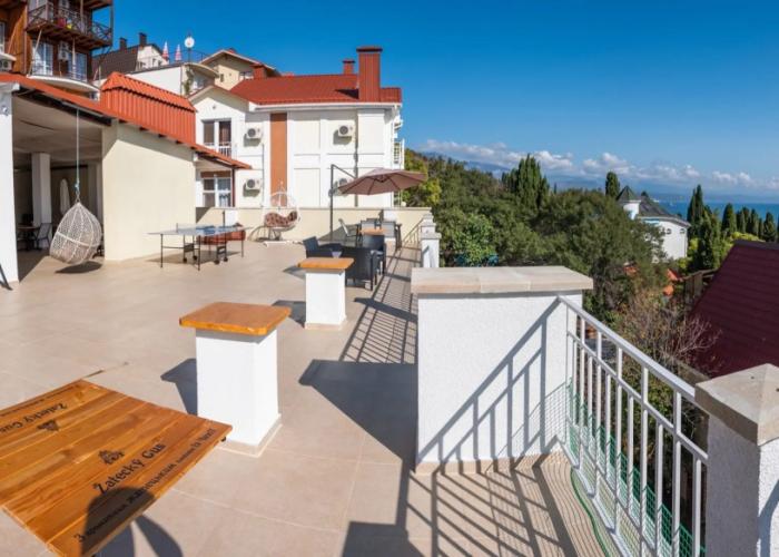 Mira Villa