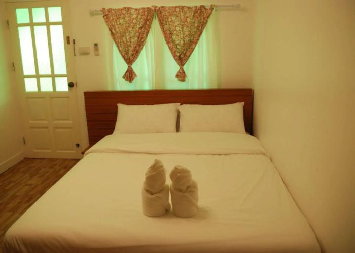 Baan Luang Harn Guesthouse