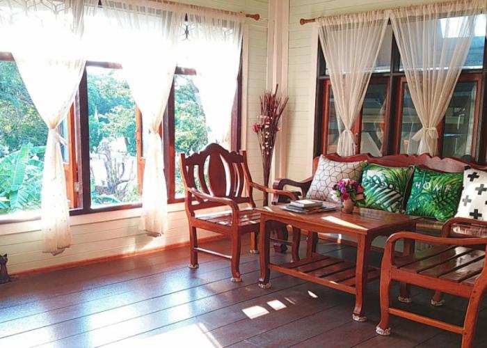 Green Riverside Homestay