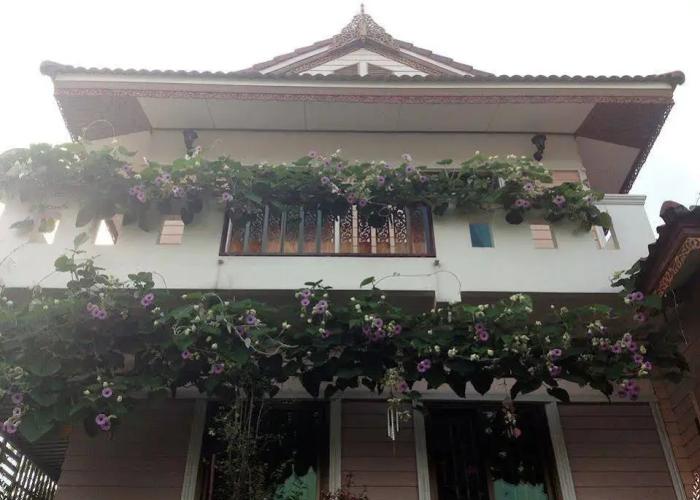 Loy Manee House