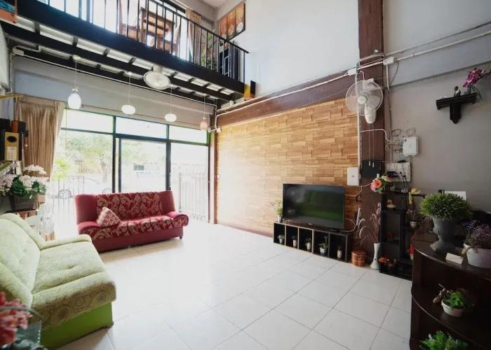 OYO 465 Krung Kao Traveller Lodge