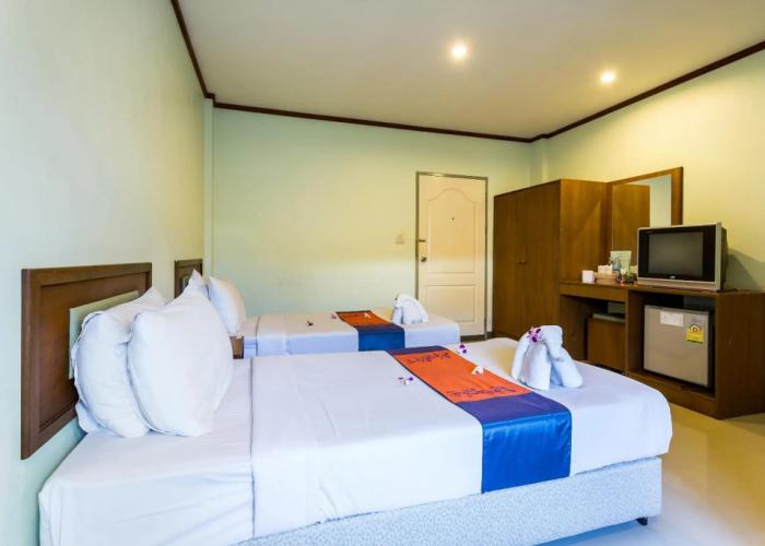 Khunyuw Hotel