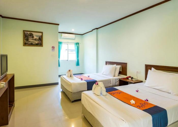 Khunyuw Hotel
