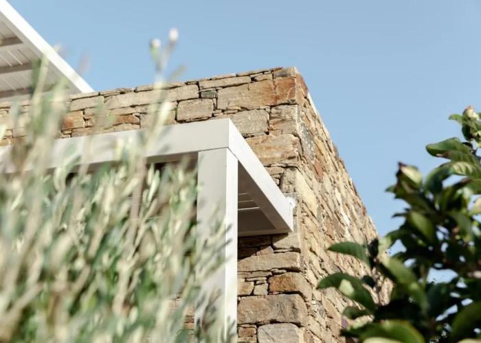 White Tinos Luxury Suites