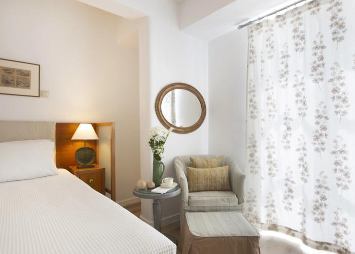 Dorion Hotel